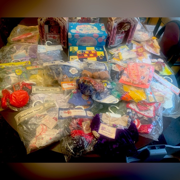 Large Muffy Vanderbear & Hoppy Vanderhare Bundle - Picture 1 of 4